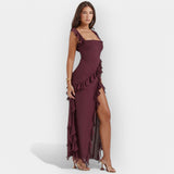 Vestido Fluido con Abertura y Volantes Elegantes