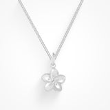 Collar con colgante de flor de hibisco