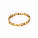 Elegante pulsera dorada con números