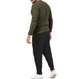 Conjunto informal de camiseta Henley de manga larga y pantalón para hombre.